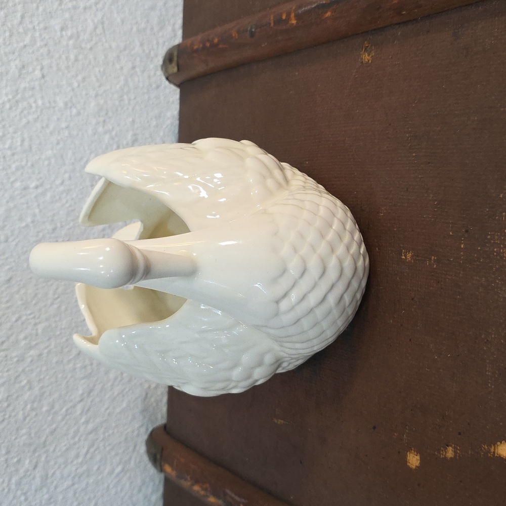 Vintage Holland Mold Swan Ceramic Planter Vase/Candy Dish 7” White  Pearlescent - Picture 2 of 10